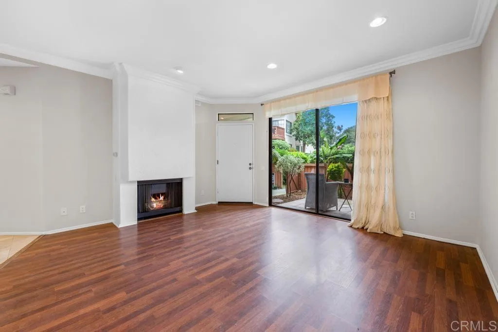 https://cdn.realtyfeed.com/cdn/127/306455020/b56e3cb8ed27a99ca08468b188890c4d.webp