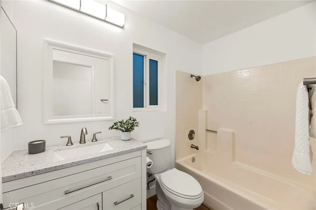 https://cdn.realtyfeed.com/cdn/127/306455046/2ca5752c52ba07209bbecaf16d0cbec3.webp