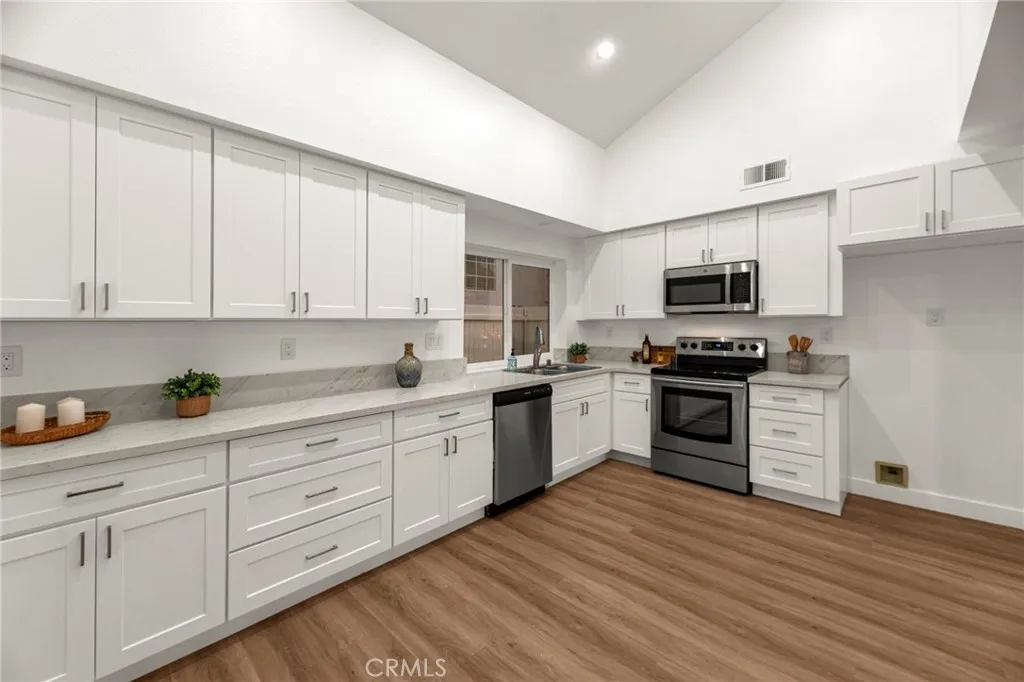 https://cdn.realtyfeed.com/cdn/127/306455046/a9b9510cda6cc81f23854a94b66c90c2.webp
