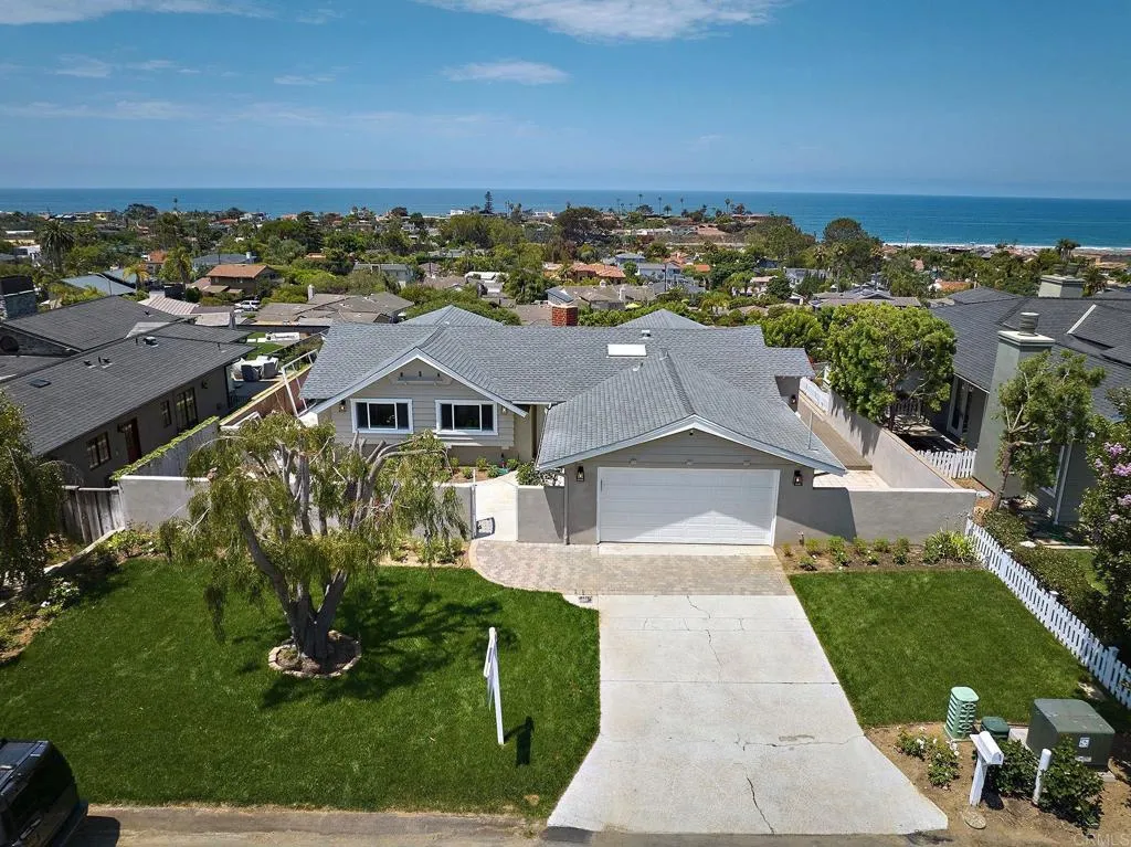 Solana Beach, CA 92075