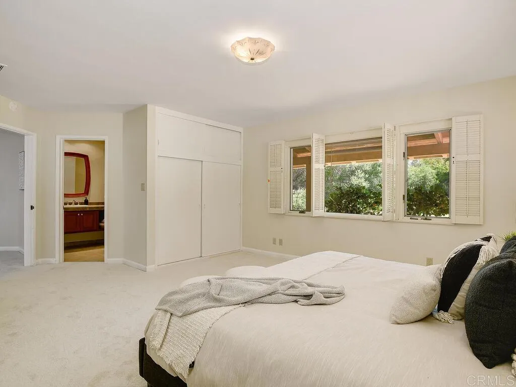 https://cdn.realtyfeed.com/cdn/127/306455152/424980587d6521931207132cb40ff739.webp