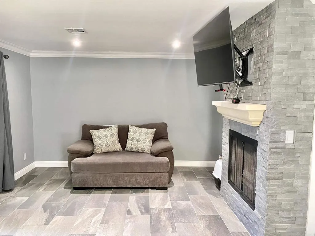 Photo #3: NDP2505356 Listing 