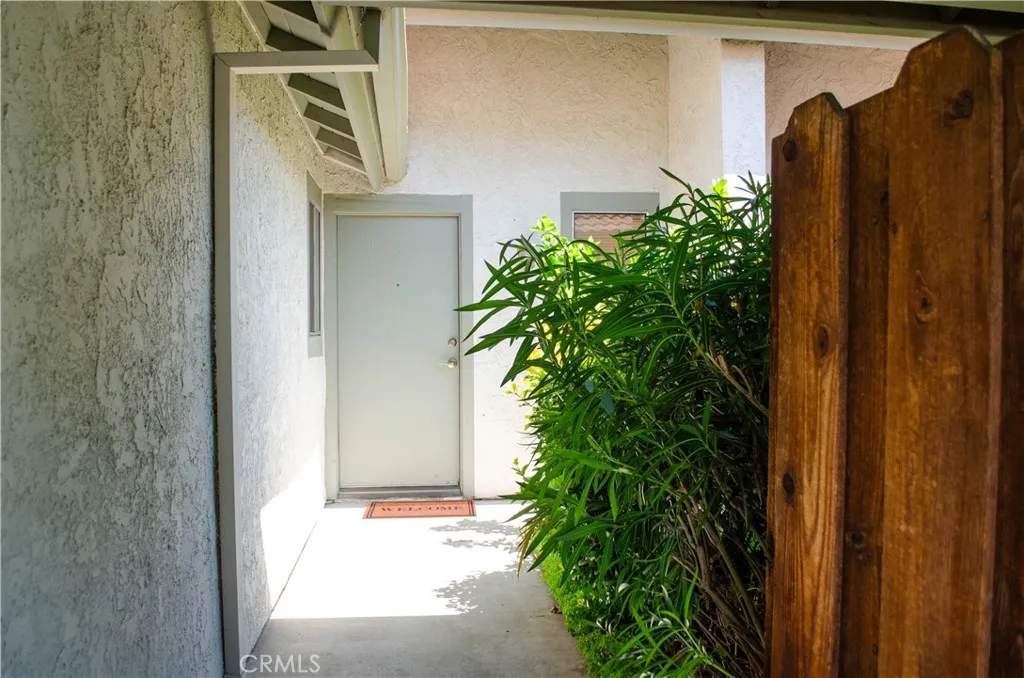 28948 Marilyn Drive, Canyon Country, CA 91387 - Photo 5 of 39, Canyon Country, CA
