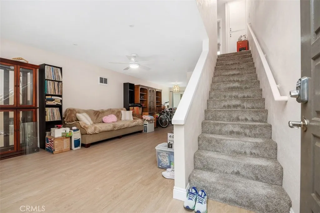 https://cdn.realtyfeed.com/cdn/127/306455350/429b59e722d359168b4a49d40b833984.webp
