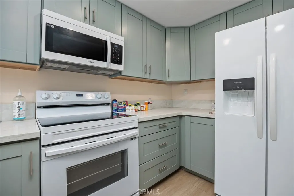 https://cdn.realtyfeed.com/cdn/127/306455350/8864004d453e2ca155bd612f532adafd.webp