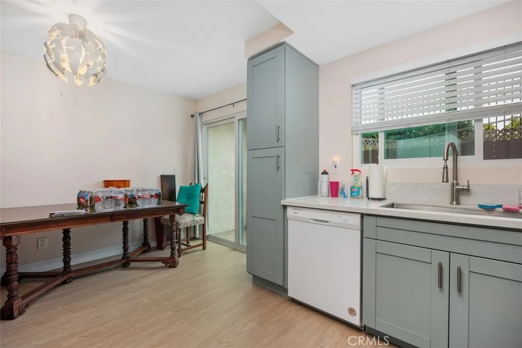 https://cdn.realtyfeed.com/cdn/127/306455350/bb7b6c4636b13cf085b497b9e2da41be.webp