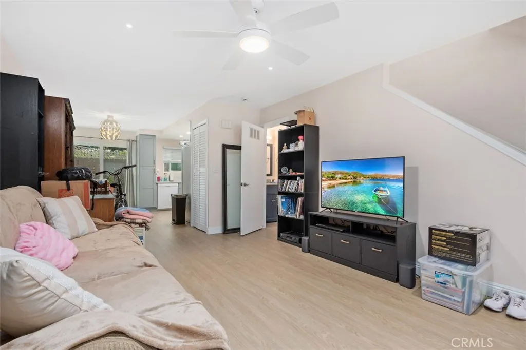 Photo #6: OC25117161 Listing 