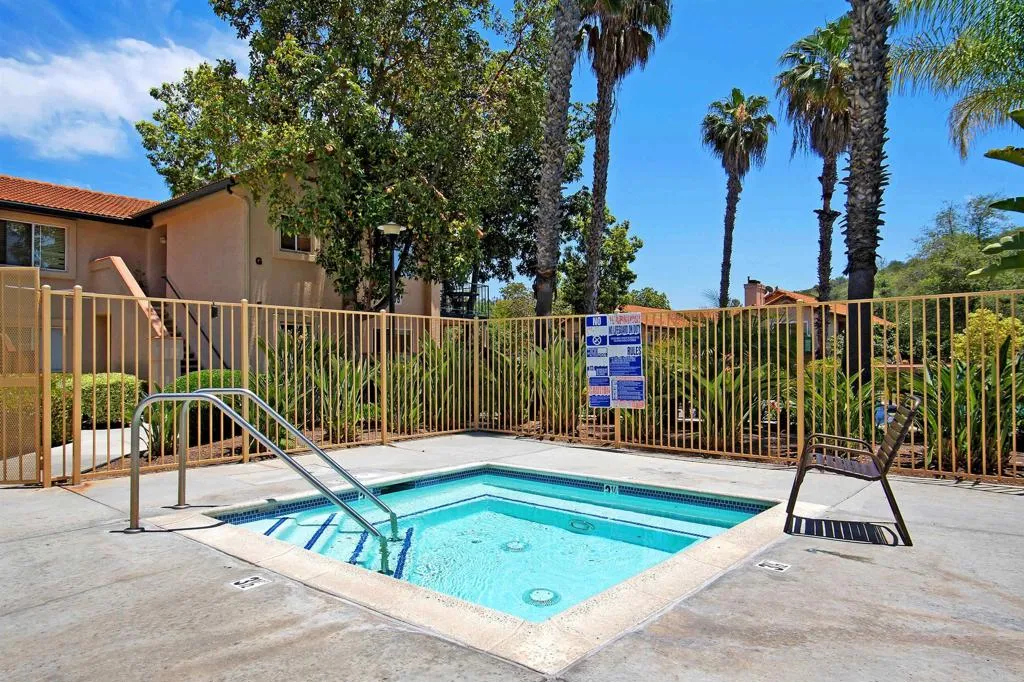 https://cdn.realtyfeed.com/cdn/127/306455557/14d2196e6af4f51da21c1dc3405f8780.webp