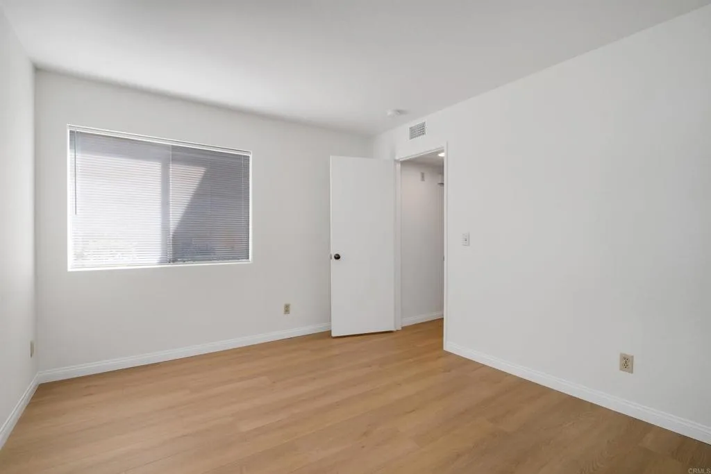 https://cdn.realtyfeed.com/cdn/127/306455557/bde4a643f3557901ae27fc3aad18900c.webp