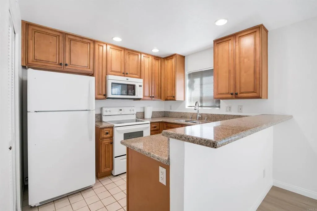 https://cdn.realtyfeed.com/cdn/127/306455557/e3615172cb4b2e872a47b12e0022d8ef.webp