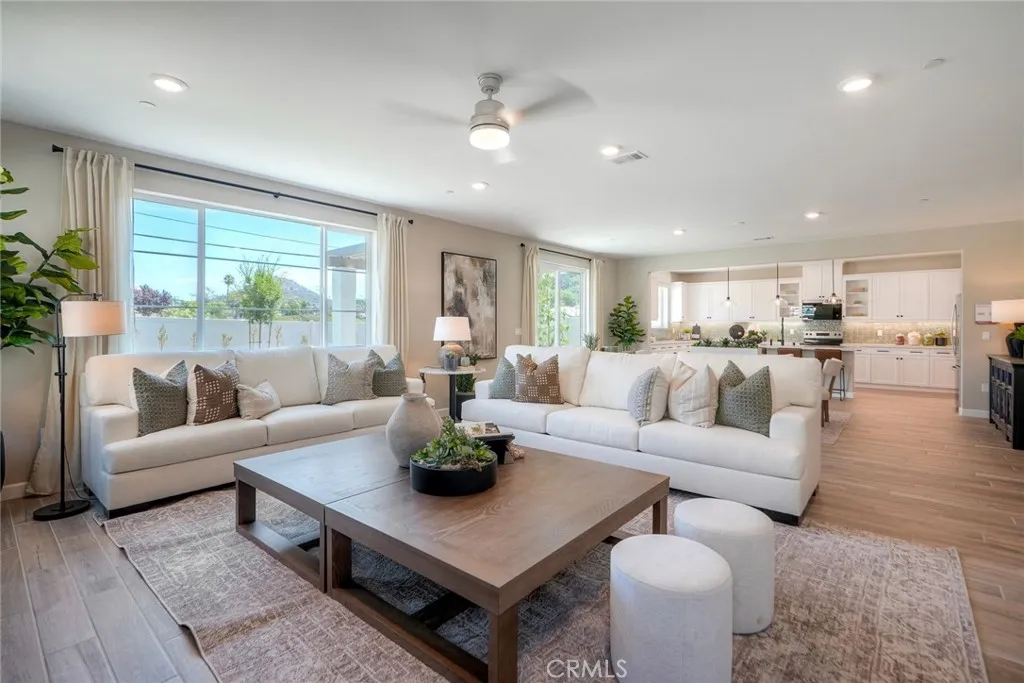 https://cdn.realtyfeed.com/cdn/127/306455633/850354c7a4f84e1e6756c0d370204491.webp