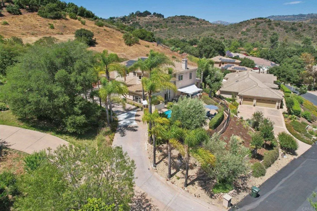 https://cdn.realtyfeed.com/cdn/127/306455638/2f466f6bbf5bb28d8c4d5dc5848a752d.webp