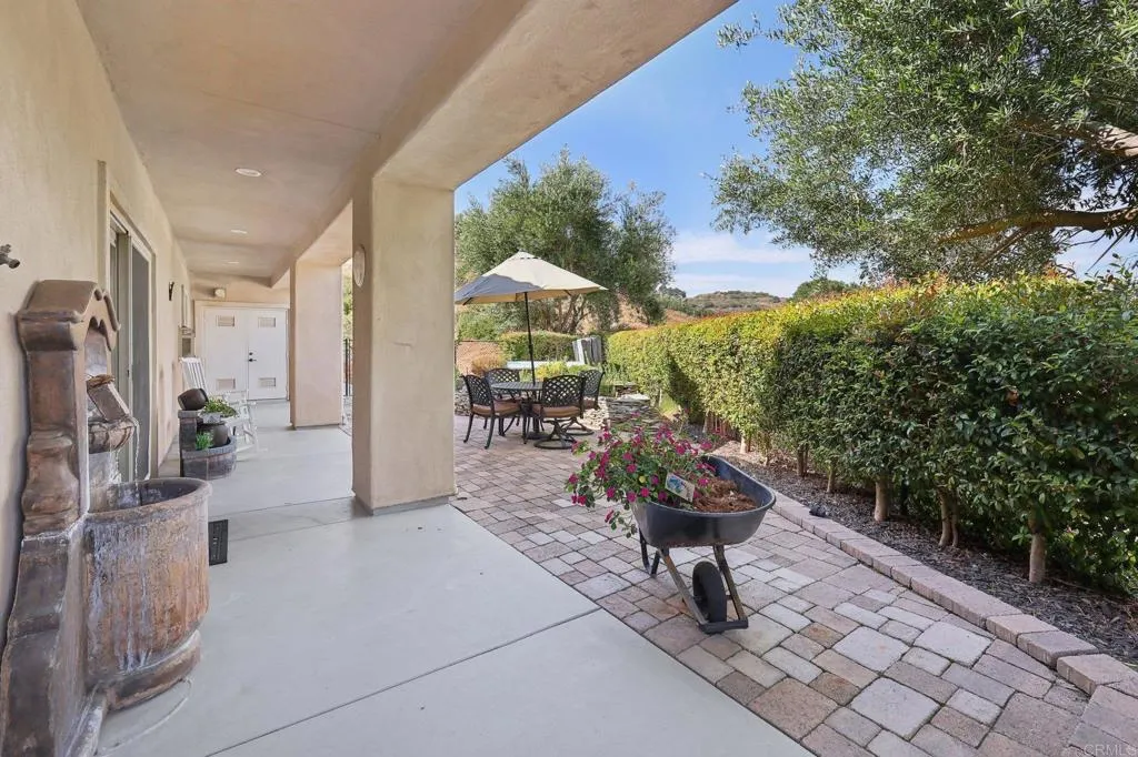 https://cdn.realtyfeed.com/cdn/127/306455638/66e69f078f85c97bedd95d6716800761.webp