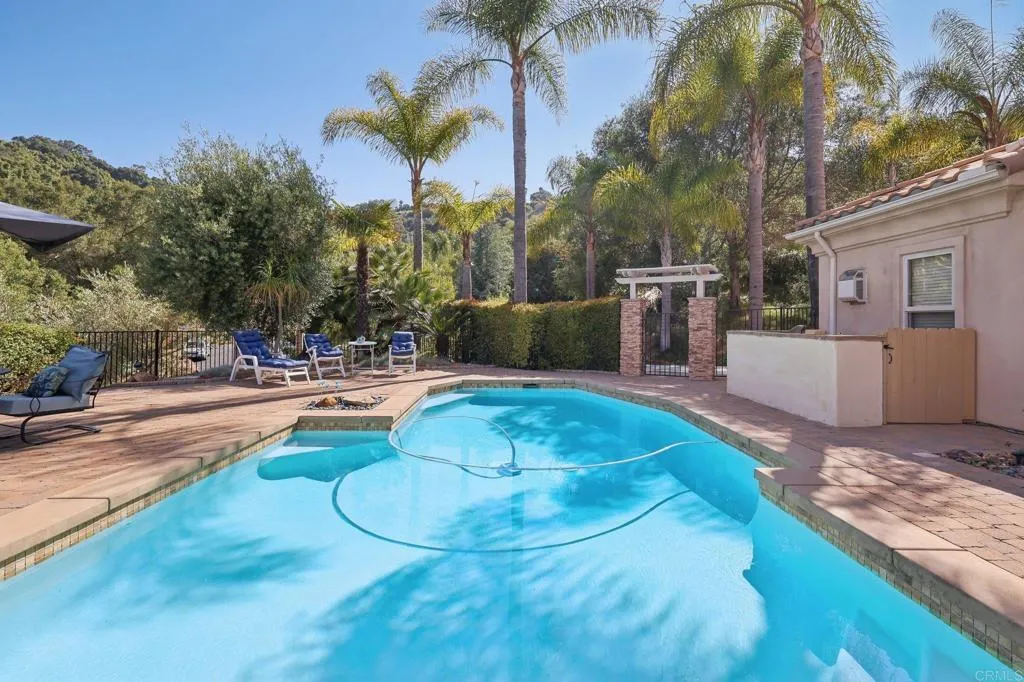 https://cdn.realtyfeed.com/cdn/127/306455638/747e8cc60394fbb09e4e7d1992bbdcd9.webp