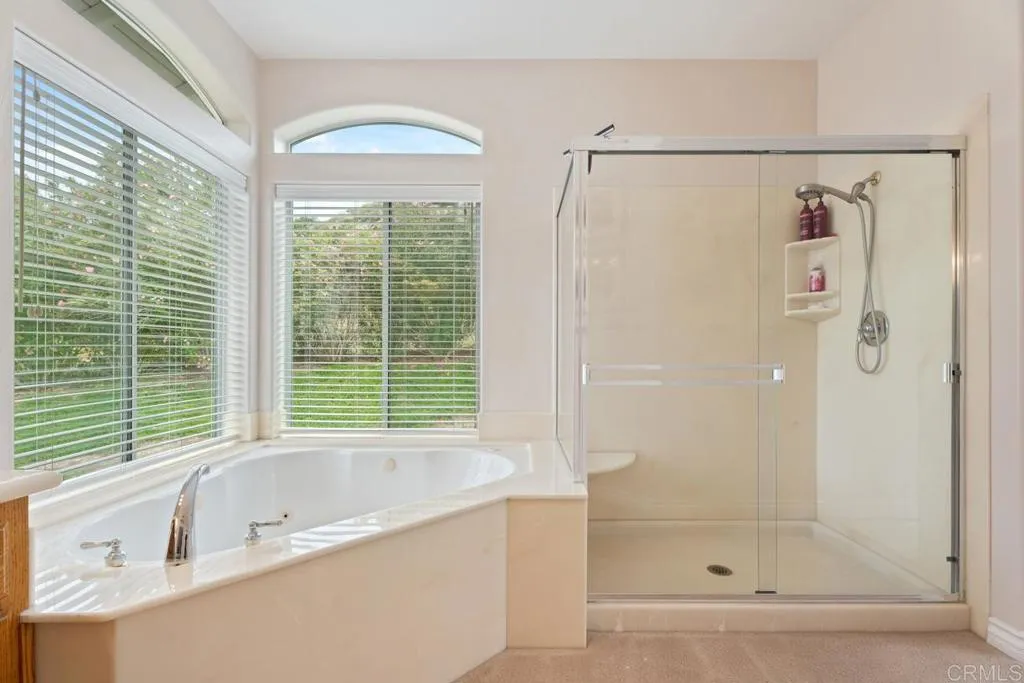 https://cdn.realtyfeed.com/cdn/127/306455662/169e4fbbe7f1c8aa8b6e21bc6b70cc65.webp