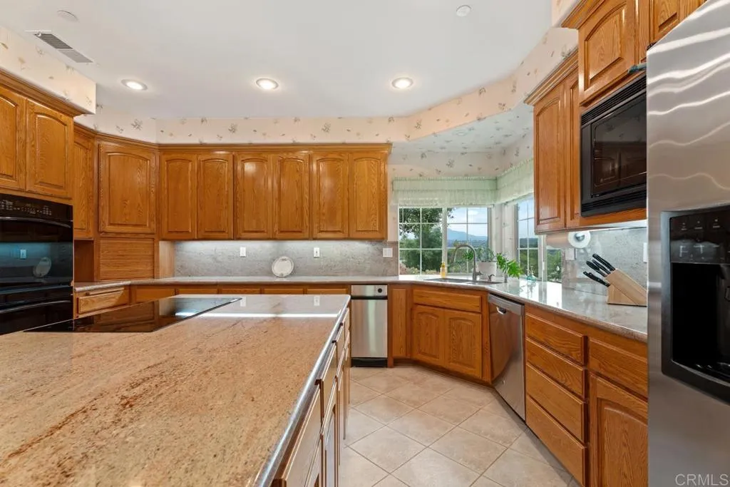https://cdn.realtyfeed.com/cdn/127/306455662/32c65367d96796be53ae73eb99a5f778.webp