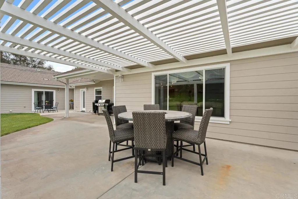 https://cdn.realtyfeed.com/cdn/127/306455662/67ae38b46f981624b26dad6dfa2234e6.webp