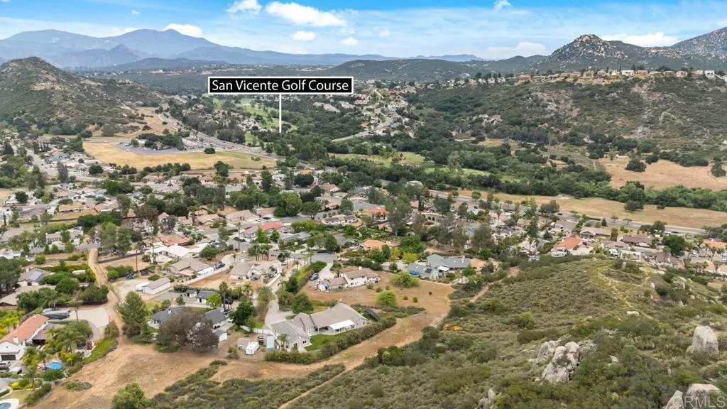https://cdn.realtyfeed.com/cdn/127/306455662/6be79da1ea7644e21f0d9b83ab36e4bb.webp