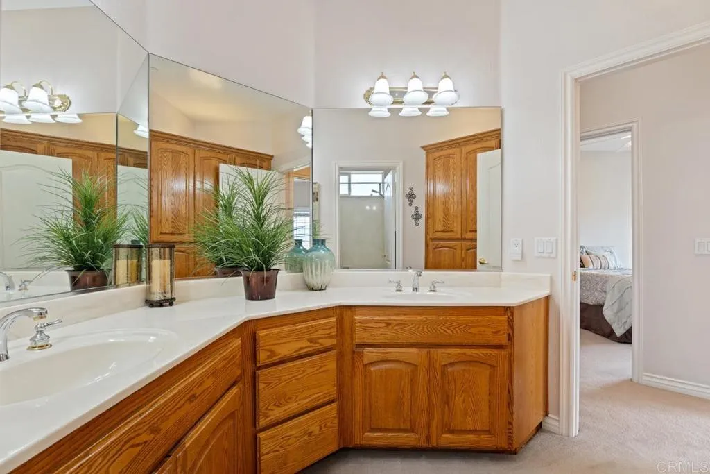 https://cdn.realtyfeed.com/cdn/127/306455662/9f8cd0b1852fa3a6b8256f70d056dfbd.webp