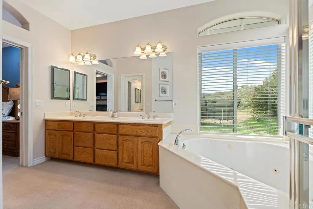 https://cdn.realtyfeed.com/cdn/127/306455662/c238601e780956ac8bfaf63b6cb4e71e.webp