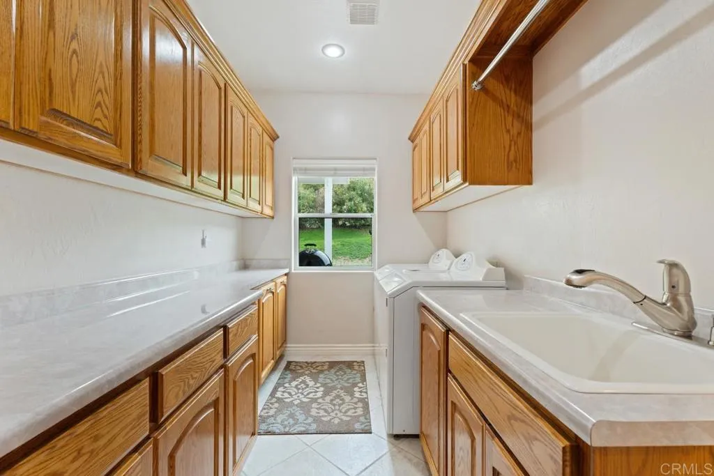 https://cdn.realtyfeed.com/cdn/127/306455662/cae535dcf36da2a217fca5f77ca635ab.webp