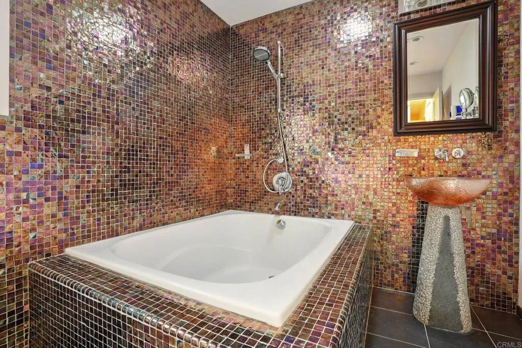 https://cdn.realtyfeed.com/cdn/127/306455847/2dfe0eed1c2d0858ffb55ecefa4dcaa7.webp