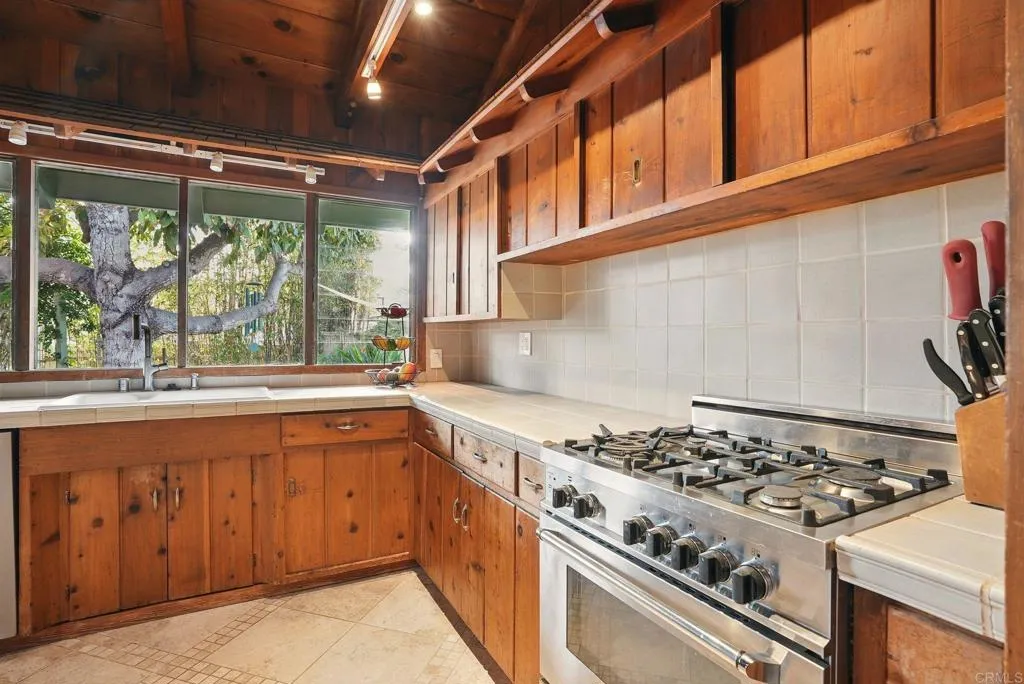 https://cdn.realtyfeed.com/cdn/127/306455847/69028d890a5b5338c2fa3717f17a2775.webp