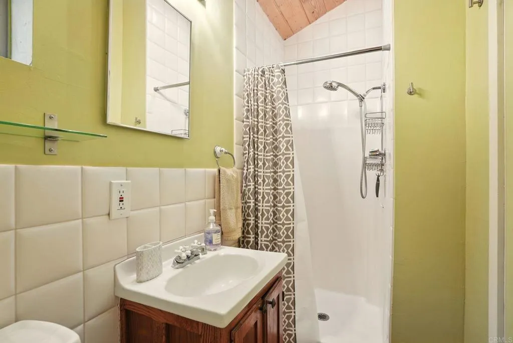 https://cdn.realtyfeed.com/cdn/127/306455847/a92f0b6f450c3aa142b8899b9fd89ad6.webp