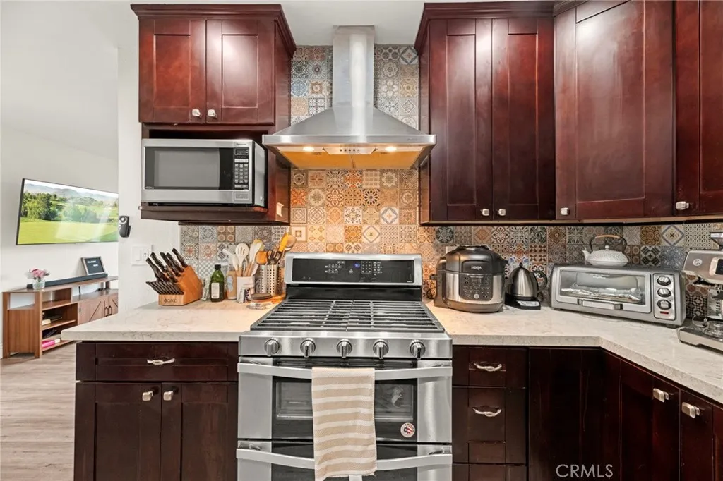 https://cdn.realtyfeed.com/cdn/127/306455992/bee55ac304492b8711cae754927c1084.webp