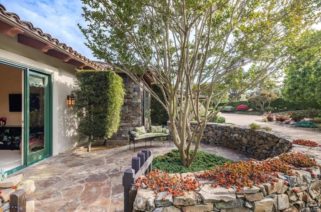 https://cdn.realtyfeed.com/cdn/127/306456012/c0584c527aefa365e77d1a3e928af1b7.webp