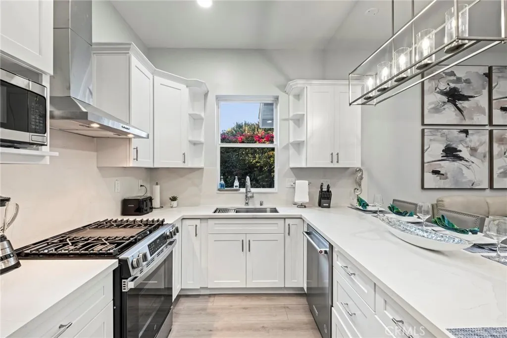 Rolling Hills Estates, CA 90274