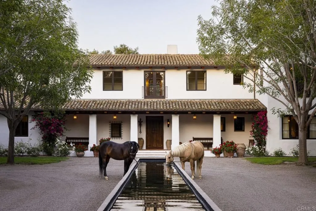 <p>Explore Coastal North County Listings</p>