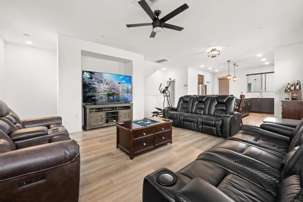 https://cdn.realtyfeed.com/cdn/127/306456336/cfe465745d2a89c292dfcf50bd0e1068.webp