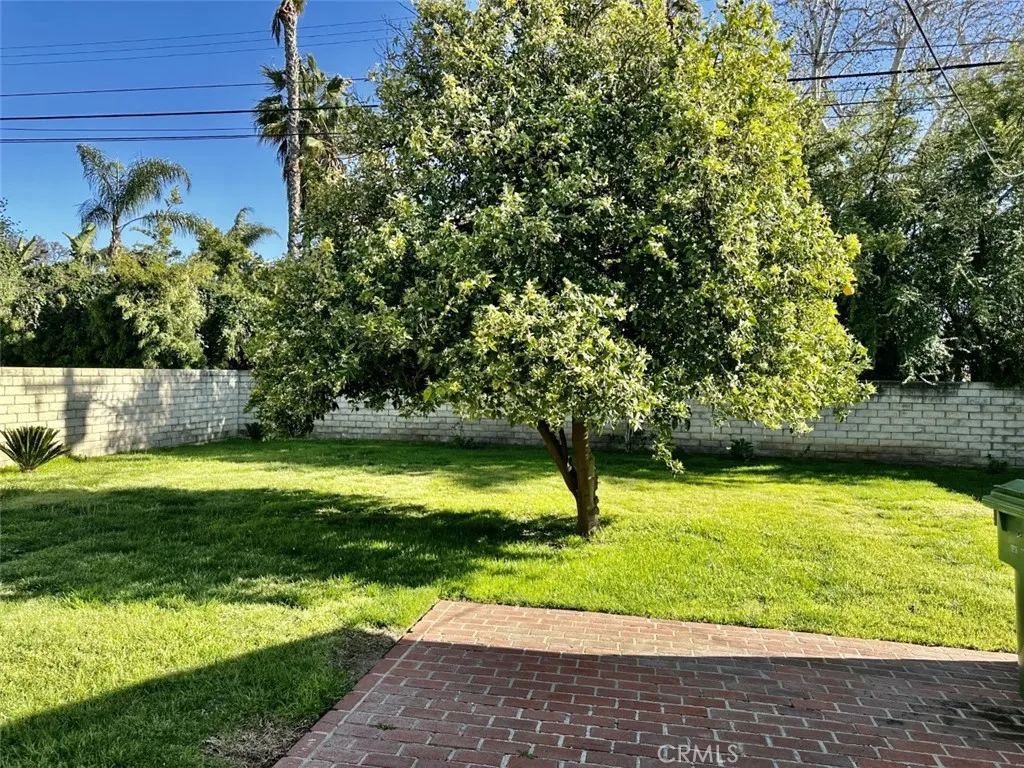 17114 Vose Street, Lake Balboa, CA 91406 - Photo 3 of 21, Lake Balboa, CA