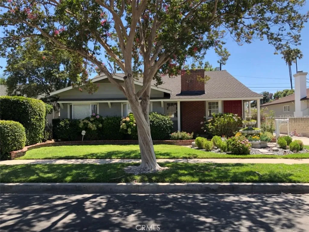 17114 Vose Street, Lake Balboa, CA 91406