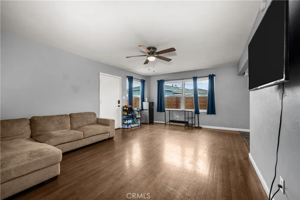 https://cdn.realtyfeed.com/cdn/127/306456506/6e0c617ba1608e1ec95340de94699744.webp