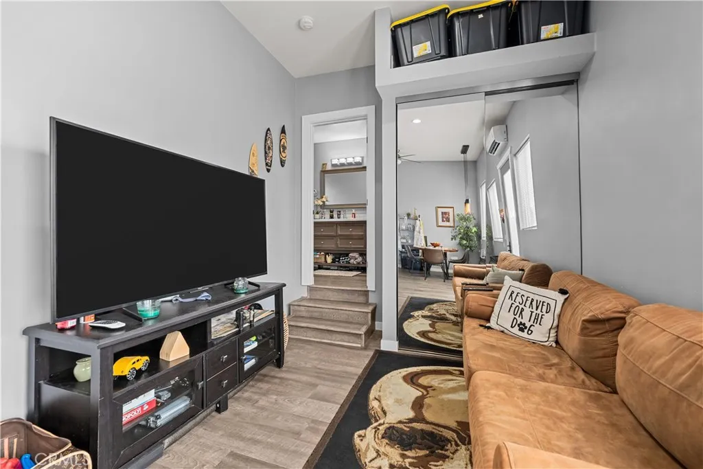 https://cdn.realtyfeed.com/cdn/127/306456506/d60ef55fcd09159390430247ad314873.webp