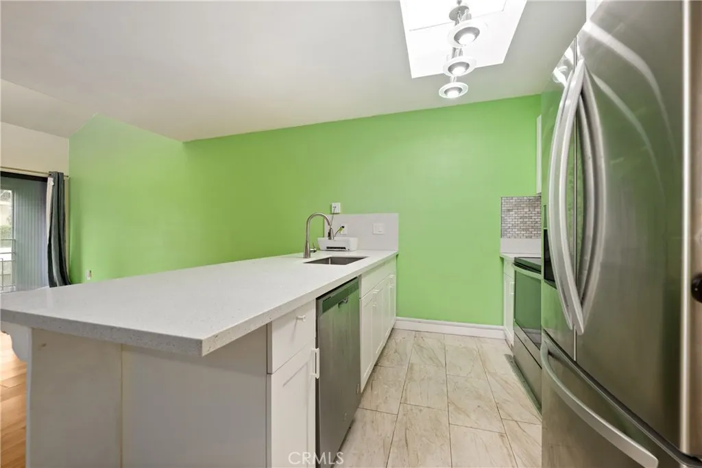 Photo #5: OC25123239 Listing 