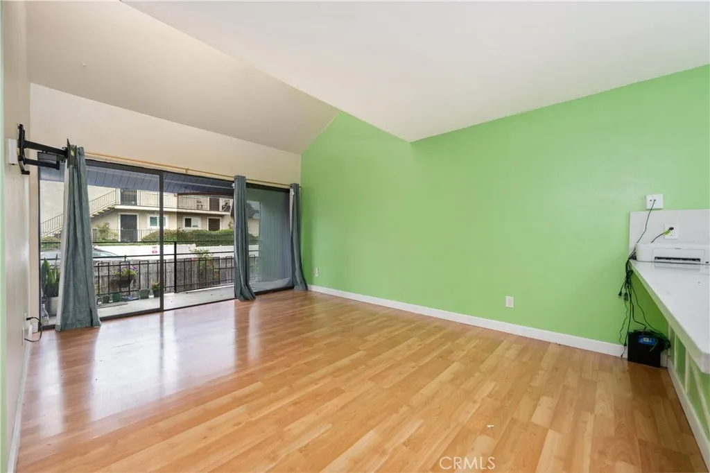 Photo #2: OC25123239 Listing 
