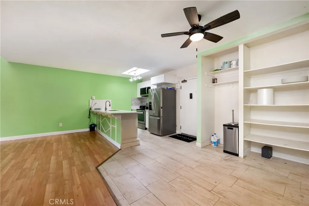 Photo #6: OC25123239 Listing 