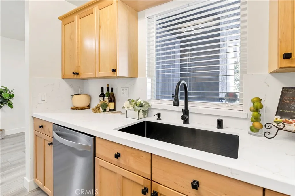 Photo #23: SW25123350 Listing: Photo #23