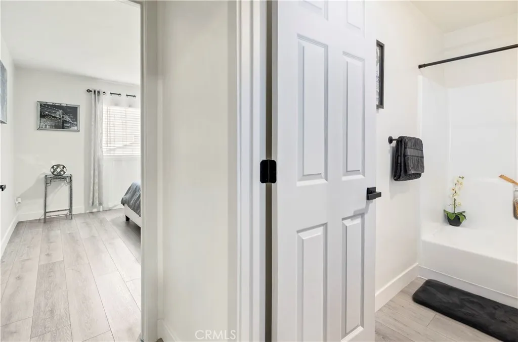 Photo #8: SW25123350 Listing: Photo #8