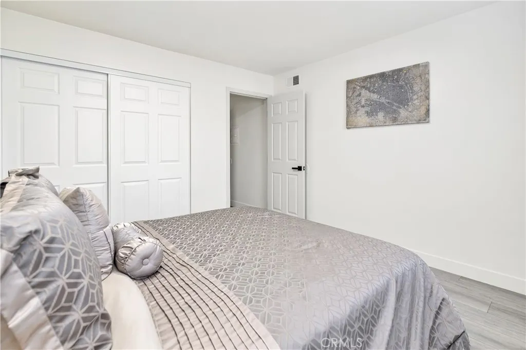 Photo #11: SW25123350 Listing: Photo #11