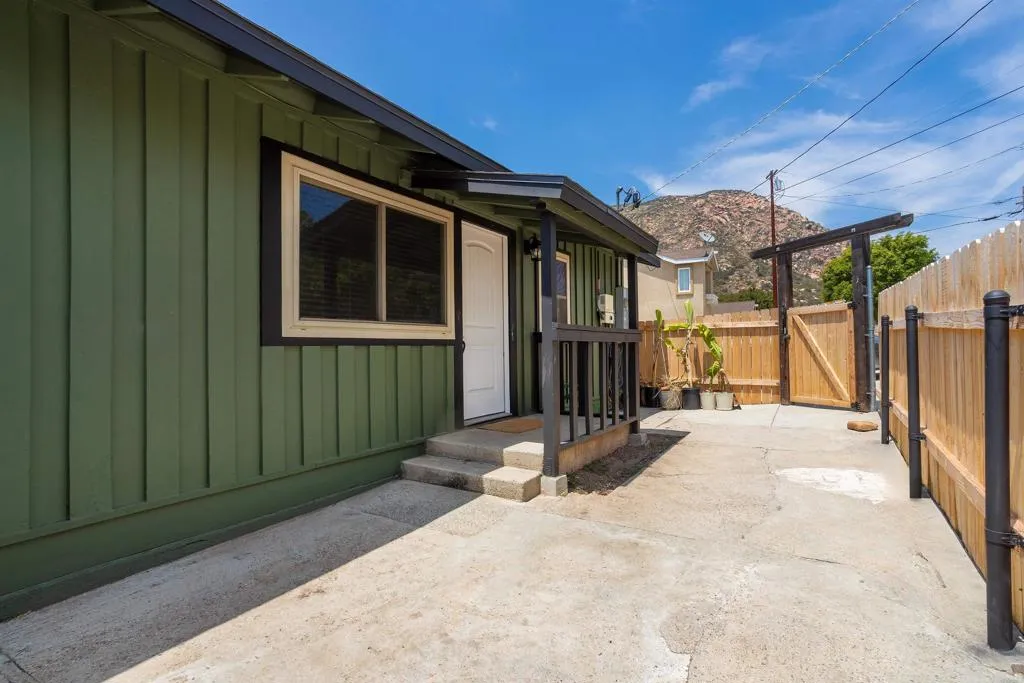 https://cdn.realtyfeed.com/cdn/127/306456707/a40159f2219c2b021f514125c208251f.webp