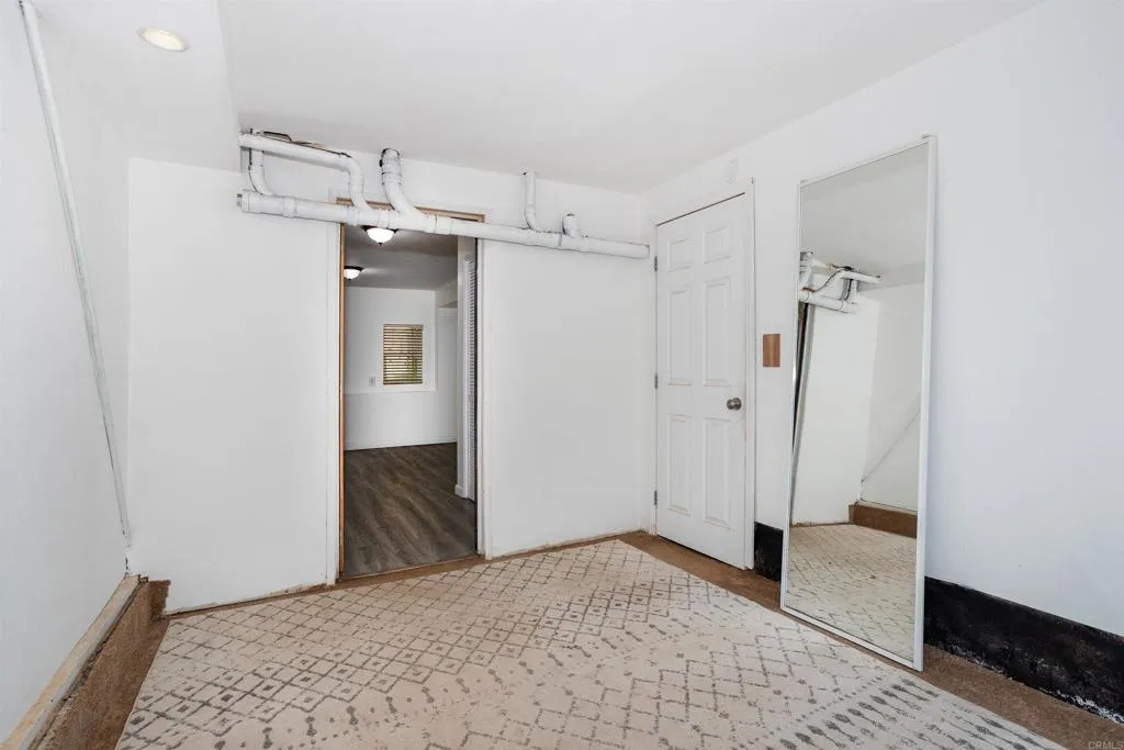 https://cdn.realtyfeed.com/cdn/127/306456707/d4bff22629934756187a1cfb1f938fb8.webp
