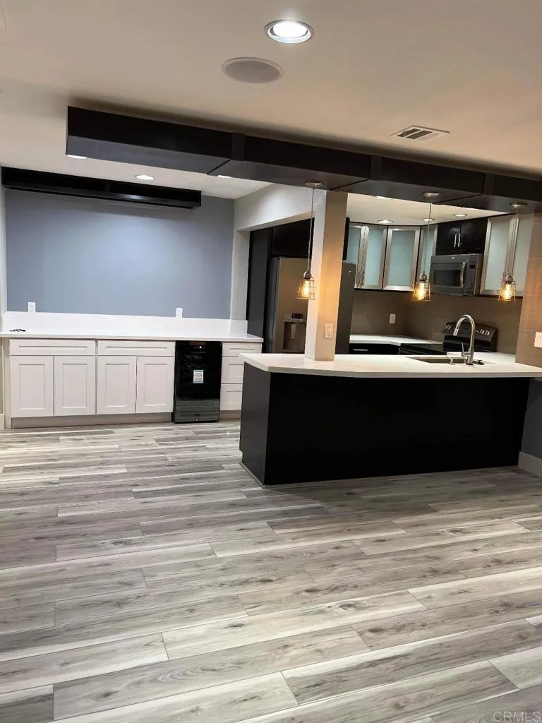 https://cdn.realtyfeed.com/cdn/127/306456815/f23875621b2eebed55b9f67c85e74b1d.webp