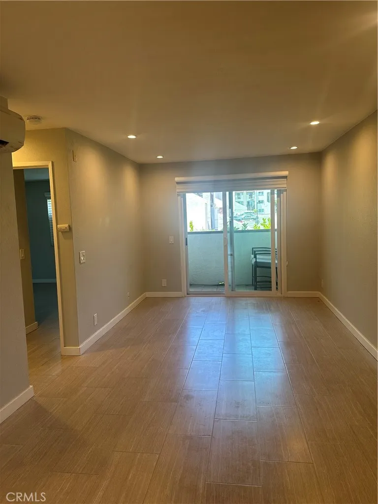 Photo #8: IV25120612 Listing: Photo #8