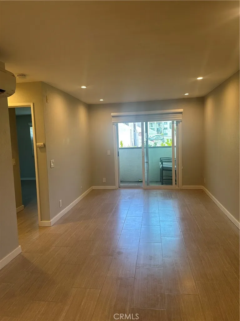 https://cdn.realtyfeed.com/cdn/127/306456856/9651c5d234b2c4fc13963fb922cba400.webp