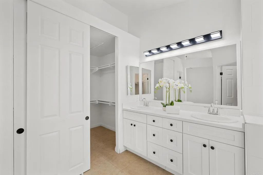 https://cdn.realtyfeed.com/cdn/127/306456970/85b333f700caf578dc80ef8ea4bd761e.webp