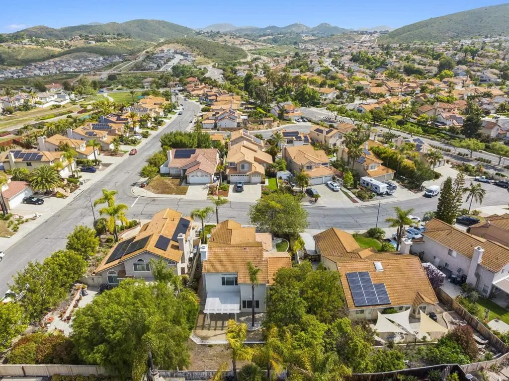 https://cdn.realtyfeed.com/cdn/127/306456970/a98d8c7126ce46f9f5a5d42a733ce76a.webp